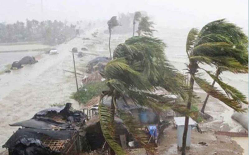বঙ্গোপসাগরে ঘূর্ণিঝড়ে রূপ নিচ্ছে নিম্নচাপ, সতর্ক সংকেত
