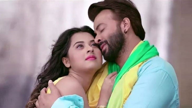 বিচ্ছেদ নিয়ে শাকিবকে সতর্ক করলেন বুবলী