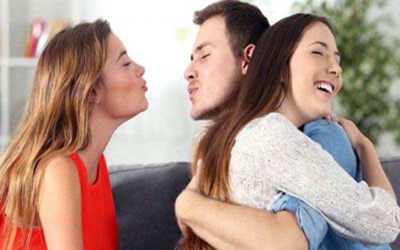 পরের বউ সুন্দর বেশি, কিন্তু কেন?