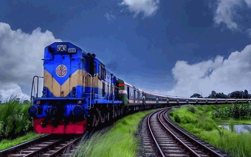 ট্রেন চলাচলের বিষয়ে যা জানাল রেলওয়ে