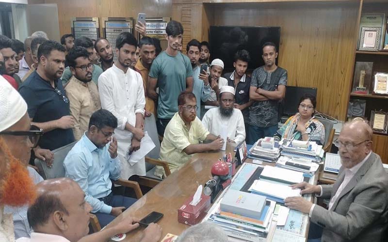 চট্টগ্রাম ওয়াসার এমডি এ কে এম ফজলুল্লাহকে পদত্যাগের আল্টিমেটাম
