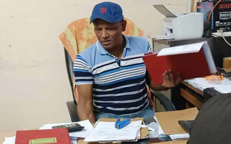 অবশেষে রেলের ঘুষখোর কিবরিয়ার শাস্তিমূলক বদলি